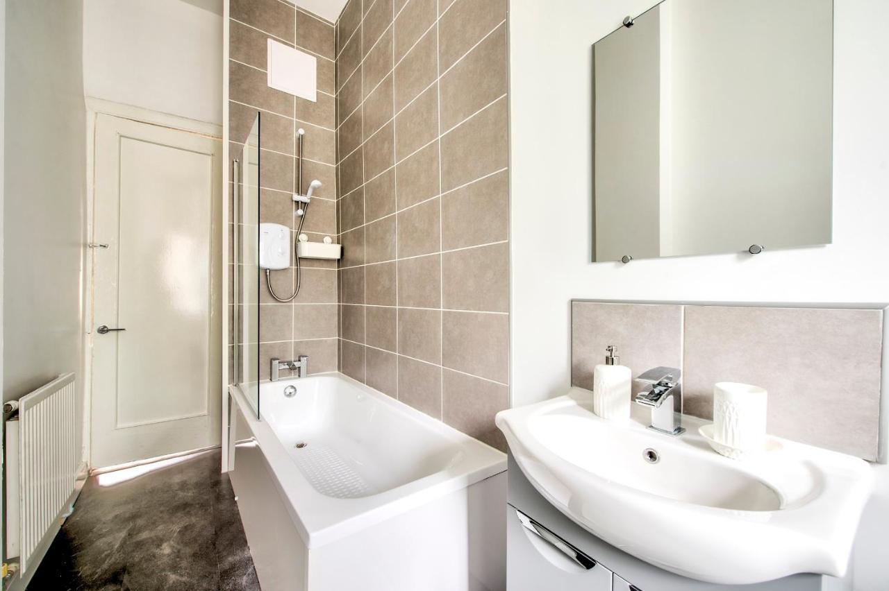 グラスゴーPass The Keys Stylish 2 Bed In Heart Of West Endアパートメント エクステリア 写真