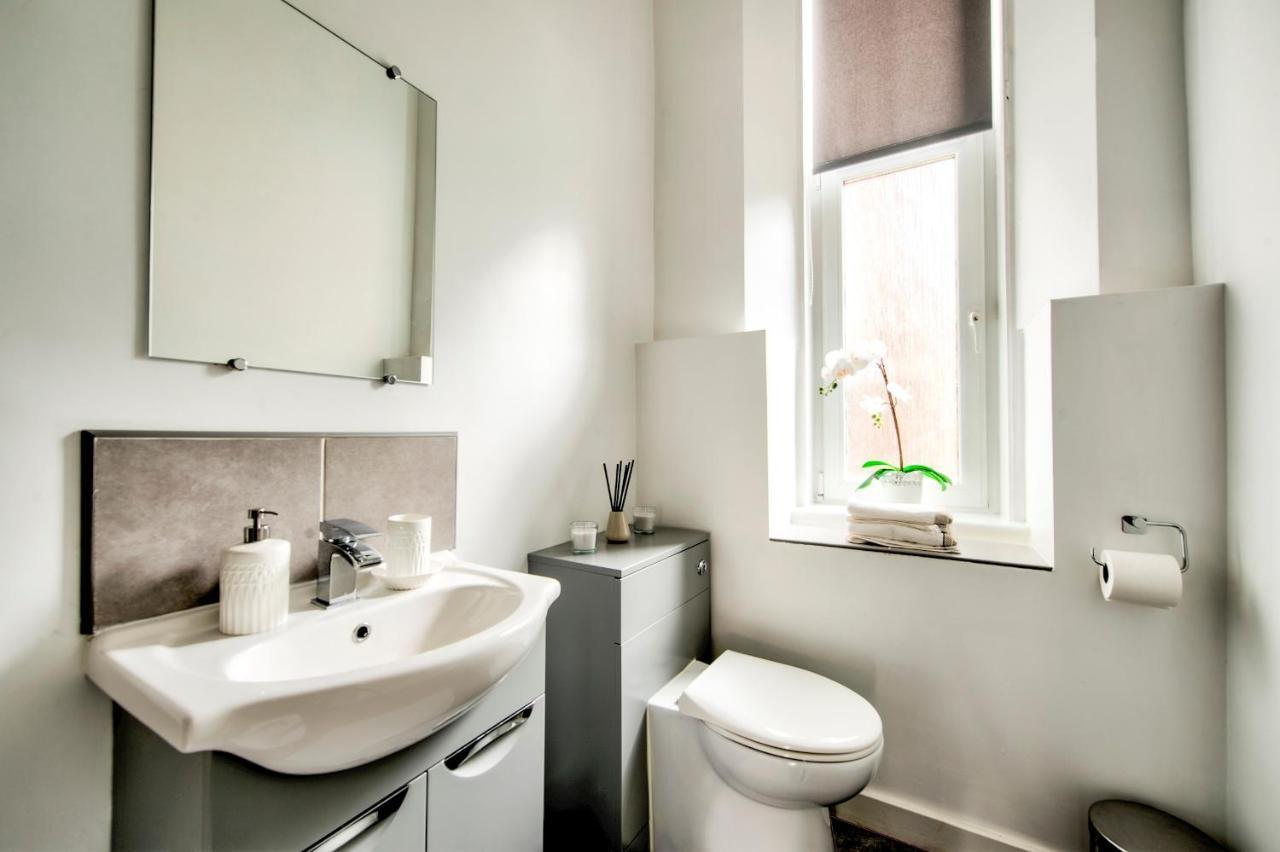 グラスゴーPass The Keys Stylish 2 Bed In Heart Of West Endアパートメント エクステリア 写真